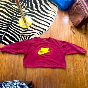 Vintage cropped Nike Burgundy Cropped crewneck sweatshirt